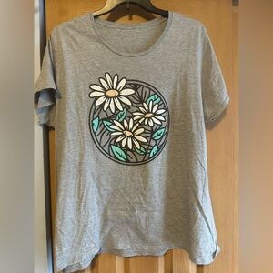 Macy's Gray Short Sleeve Tee with Floral Design